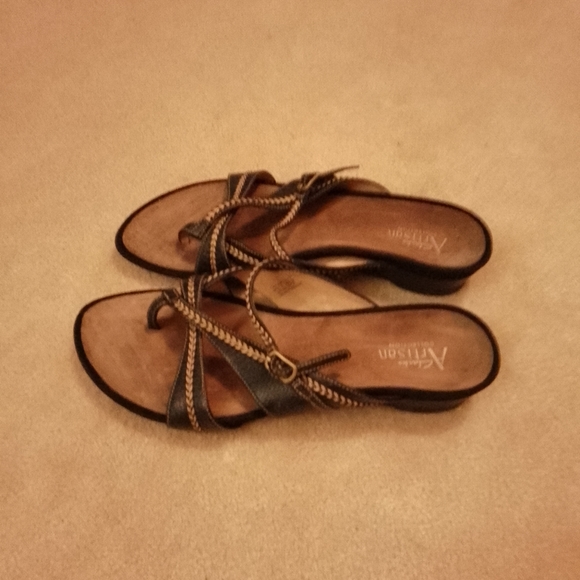 Sandals - Picture 3 of 3